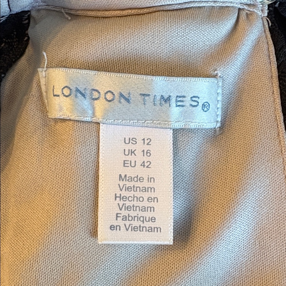 London Times Maxi High Neck Halter Sleeveless Black Chevrons Dress size 12 - Picture 2 of 10